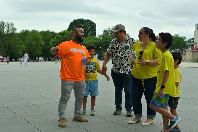 Washington DC Memorials Guided Small Group Heated Minibus Tour - FAQ
