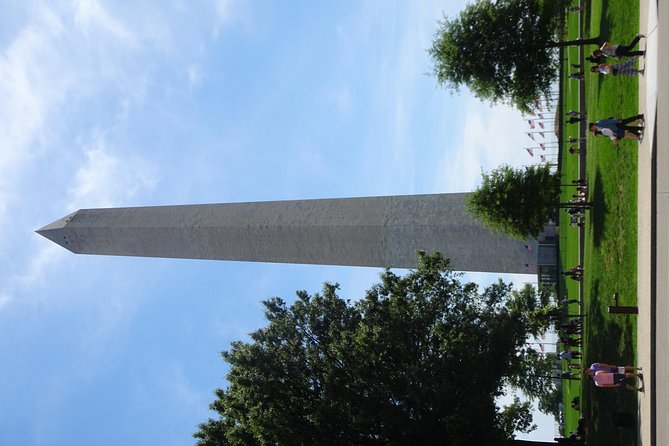 Washington DC Monuments Self-Guided Walking Tour & Scavenger Hunt - Exploring the Monuments