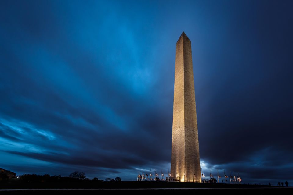 Washington, DC Monuments: Walking Tour at Sunset - World War II Memorial