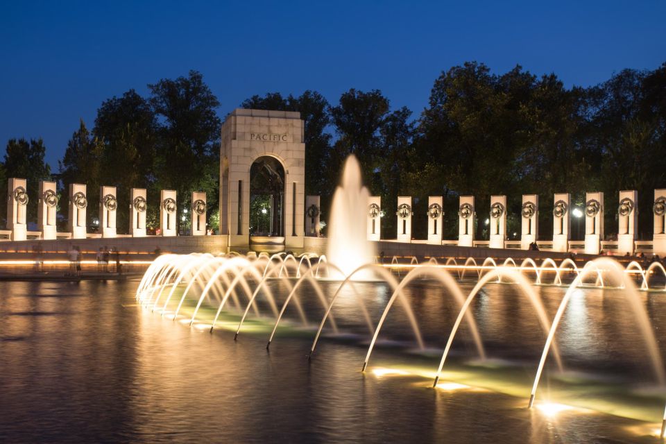 Washington, DC Monuments: Walking Tour at Sunset - The Lincoln Memorial