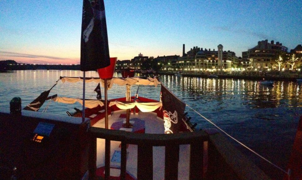 Washington Dc: Pirate Ship Cruise With Open Bar - Open Bar and Snacks