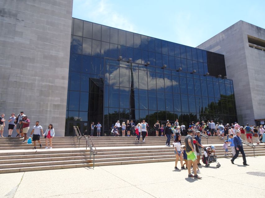 Washington Museums Self-Guided Walking Tour & Scavenger Hunt - Key Features