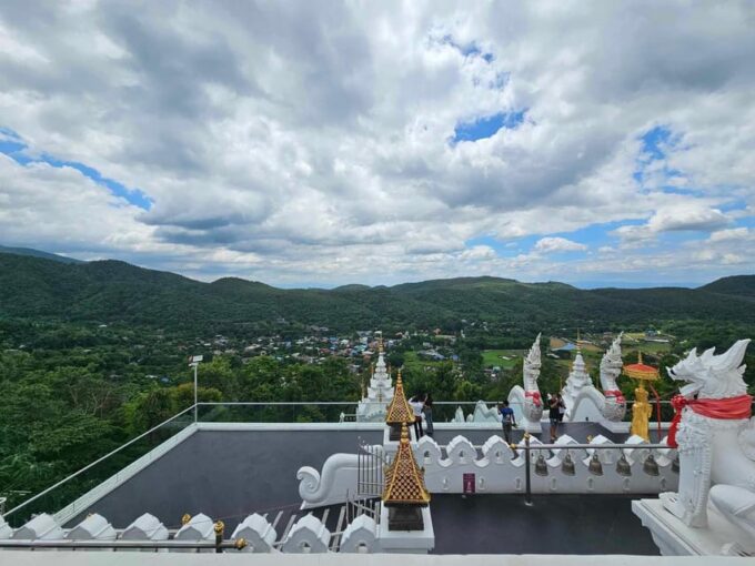 Wat Phra That Si Mueang Pong, a Holy Castle & Creek Cafe. - Pickup and Transportation