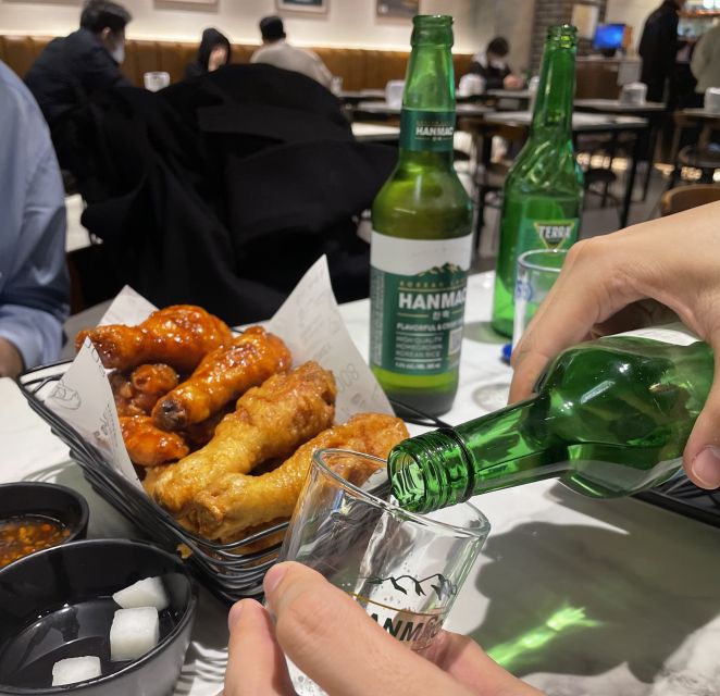 Watching Baseball Match & Local Food Experience in Seoul - Cheering Culture and Fan Engagement