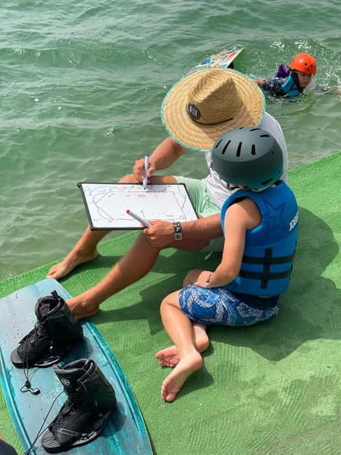 Water sports in Bratislava - Wakeboarding/Waterski/Kneeboard - Key Points
