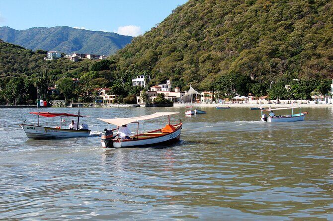 Water TOUR - Lakes, Islands, Fortresses and Artisan Workshops - Key Points