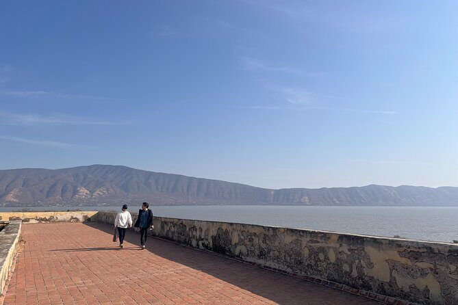 Water TOUR - Lakes, Islands, Fortresses and Artisan Workshops - Transportation and Logistics