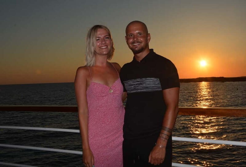 Wave Dancer Deluxe Night cruise with Fireworks (Adults Only) - FAQ