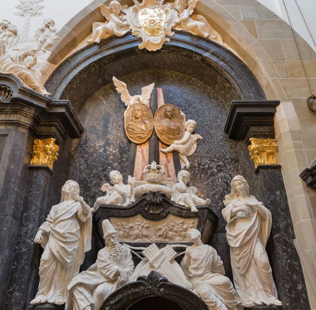 Wawel Castle and Cathedral Guided Tour - Practical Tips for Travelers