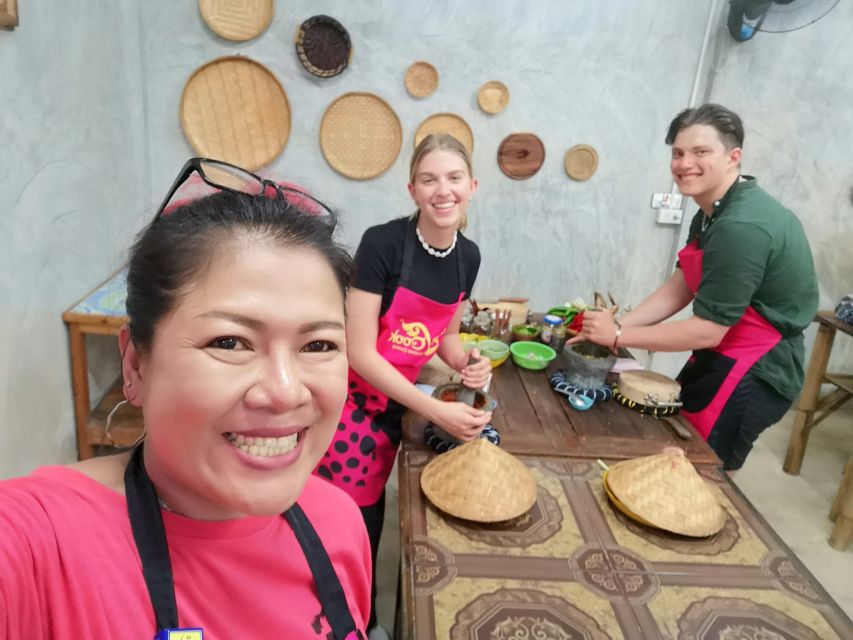 We Cook Thai Home Garden Cooking School - Key Points