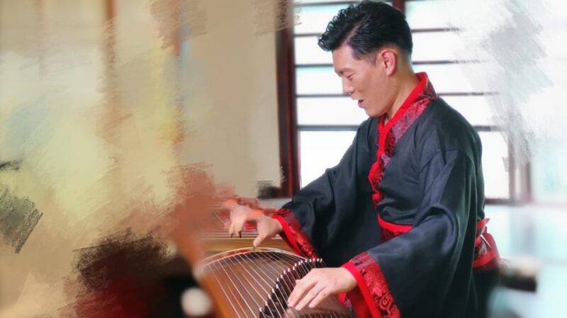 Wear Hanfu and Play Guzheng - Physical and Mobility Requirements