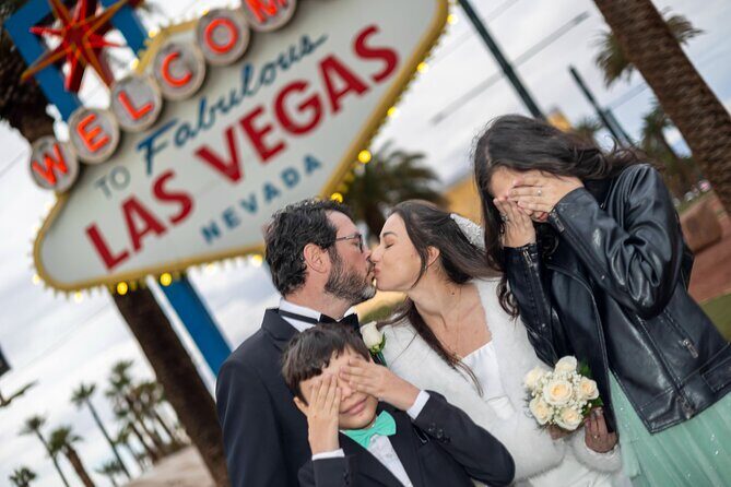 Wedding at Placa DE Las Vegas in Portuguese, English or Spanish - What Past Couples Say