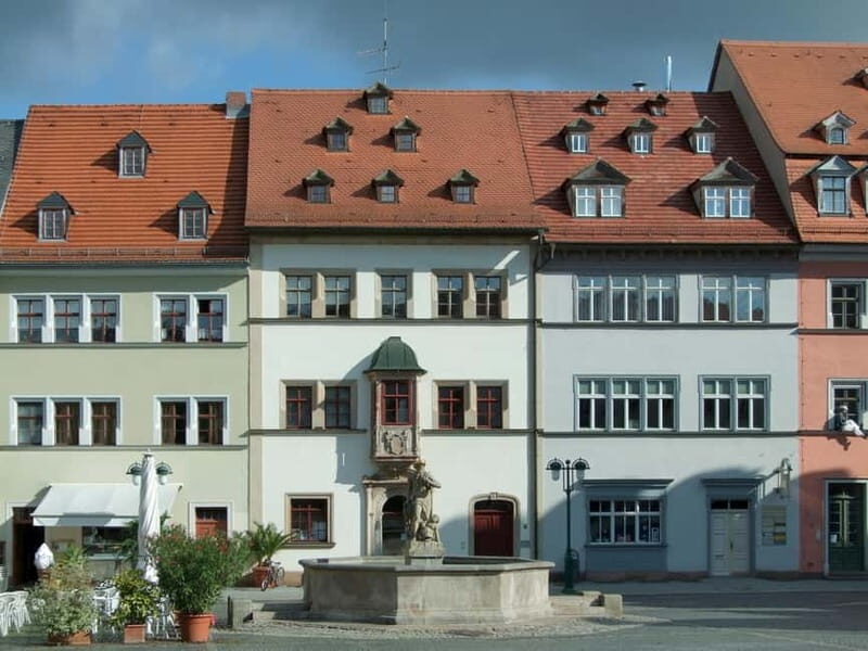Weimar: Express Walk with a Local in 60 minutes - Walking Through Landmarks and Local Stories