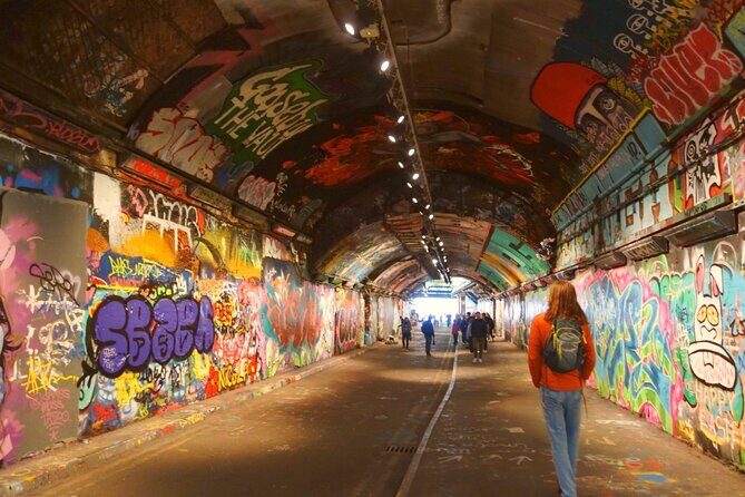 Welcome to London Tour with Borough Market Lunchbreak - Historic and Modern London