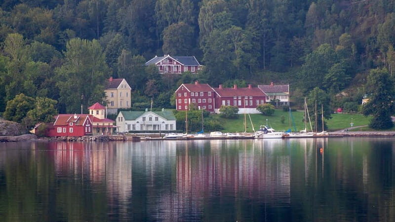 West Sweden: 3-Day Sea Kayak Camp with Seaside Accommodation - Key Points