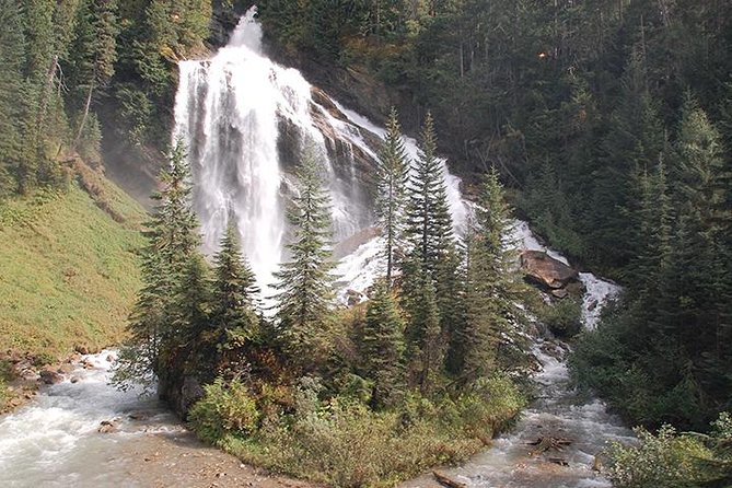 Western Trails - One Way Vancouver To Calgary Rockies Bus Tour - Highlights of the Tour