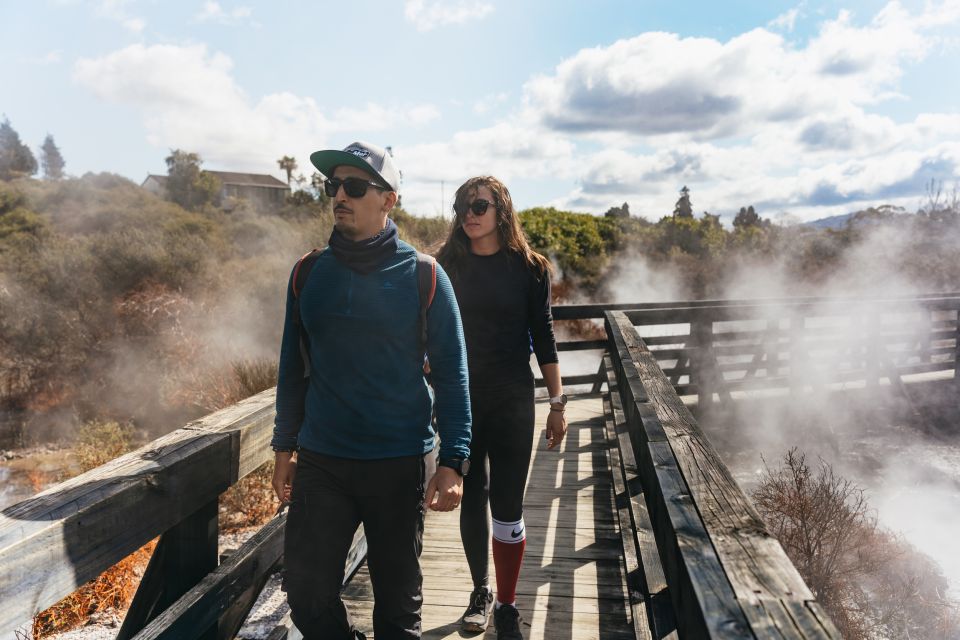 Whakarewarewa: Entrance to the Geothermal Trails - Key Points