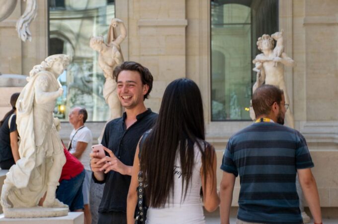 Wheelchair-Frendly Private Louvre Tour – Stress-Free & Easy - Frequently Asked Questions