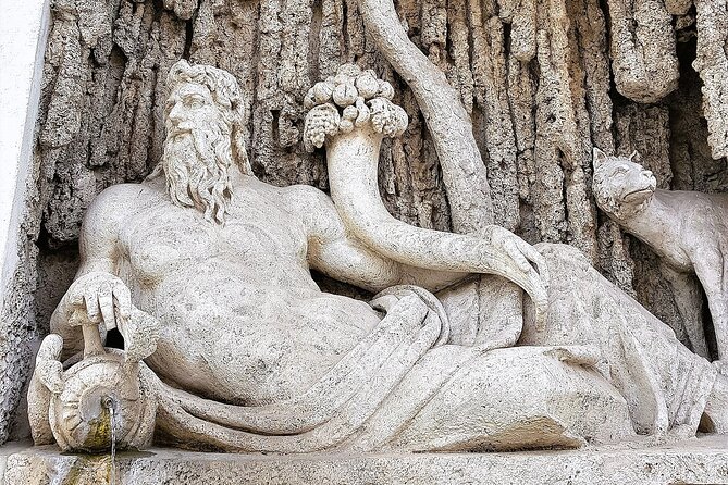 When in Rome Small Group Walking Tour - Ending at the Trevi Fountain