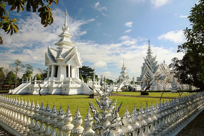 White Temple-Black House & Blue Temple Tour From Chiang Mai - Inclusions of the Tour