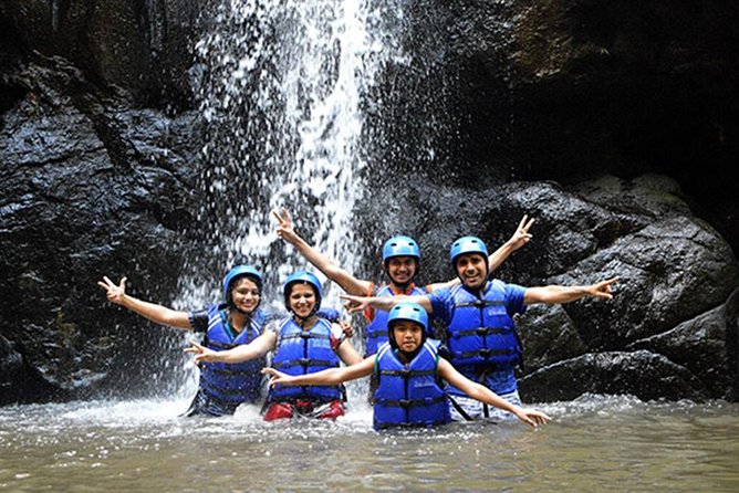 White Water Rafting Ubud Bali With Hotel Transfer - Included Amenities and Gear