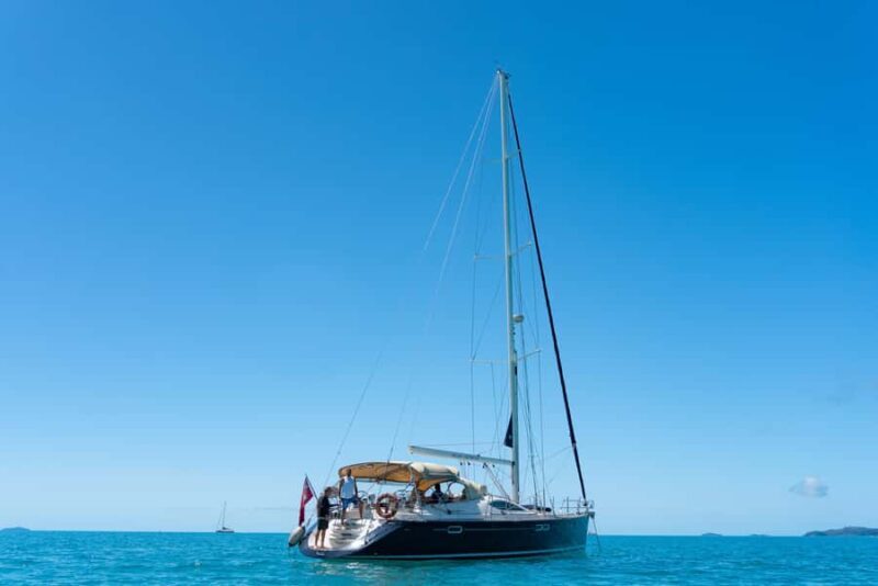 Whitsundays: Intimate Sailing Whitsundays - An Authentic Whitsundays Experience in a Nutshell