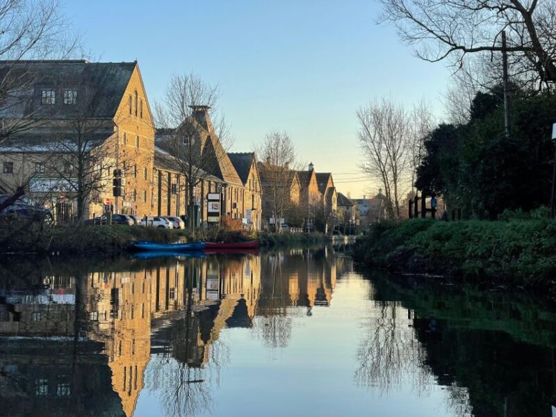 Whoosh Explore Canoe Club: River Stort Canoe tours - An Authentic Countryside Paddle Near London
