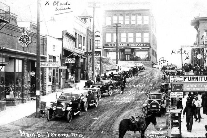 Wild Wild West Tour of Jerome - Taking in the Wild West Atmosphere