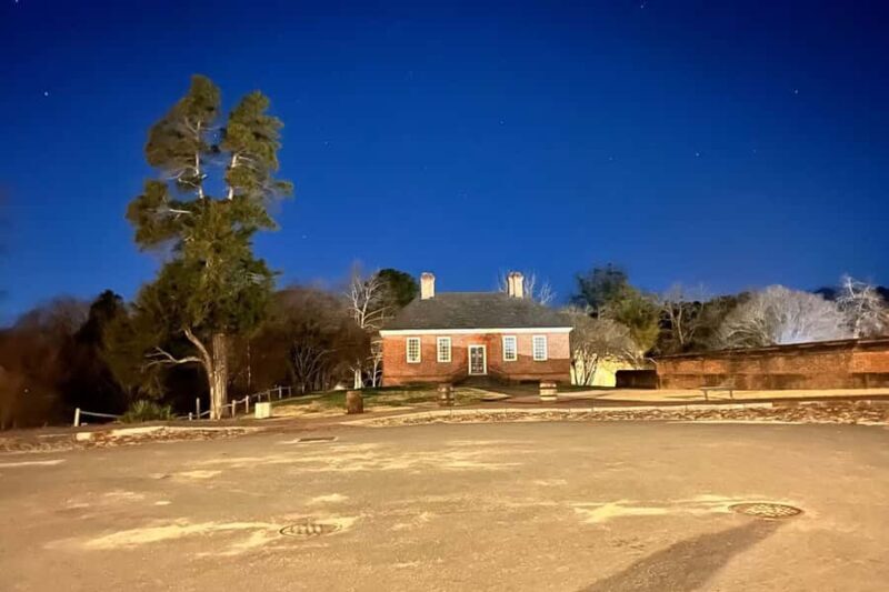 Williamsburg: Dark History Conspiracy Tour - A Closer Look at the Williamsburg Dark History Conspiracy Tour