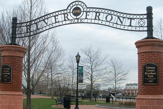 Wilmington Scavenger Hunt: Review of Adventure - Capturing Memorable Moments