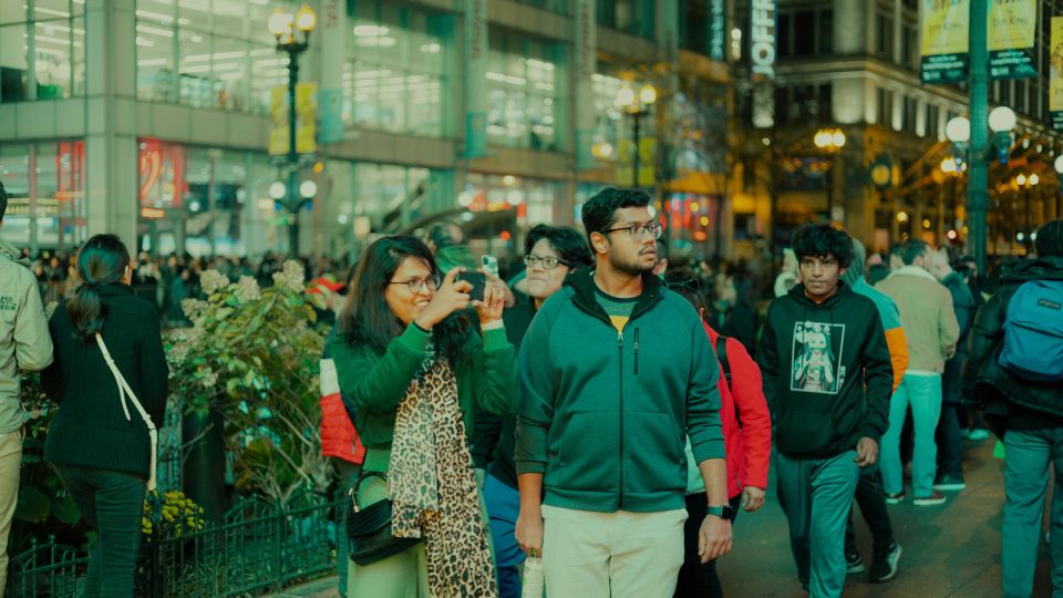 Wind City Wanderlust: A Chicago Family Odyssey - Key Points