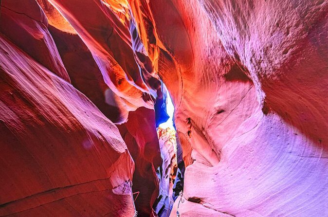 Wind Pebble Canyon Full Hiking tour through Antelope Canyon - The Sum Up