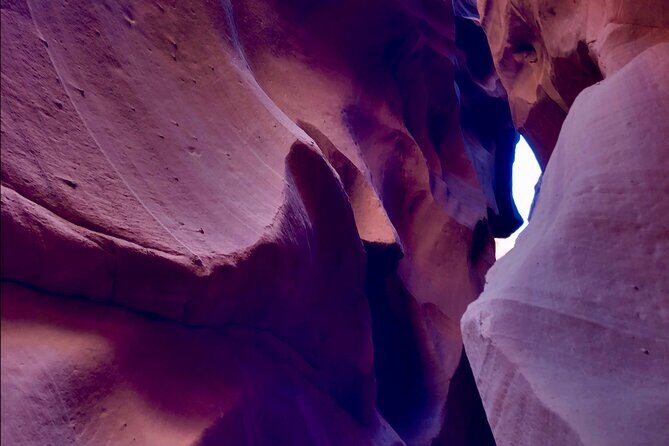 Wind Pebble Canyon Partial Hiking tour through Antelope Canyon - An In-Depth Look at the Wind Pebble Canyon Partial Hiking Tour