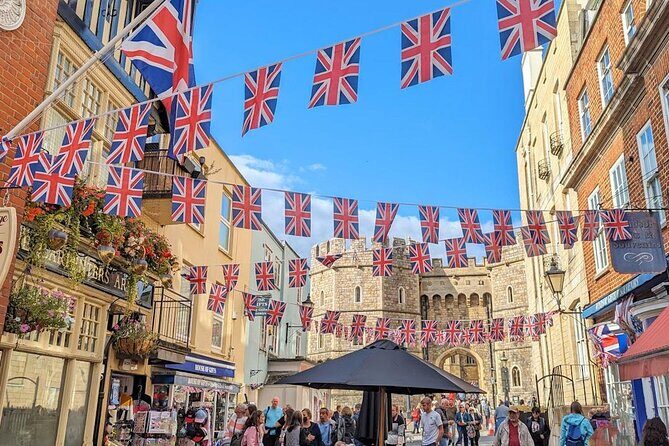 Windsor Quest: Self Guided Sightseeing & Immersive Treasure Hunt - A Closer Look at the Windsor Quest Experience