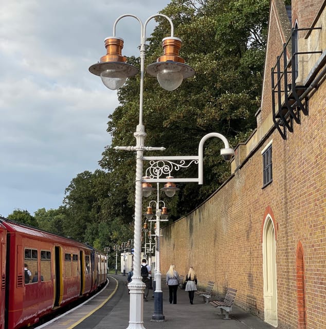 Windsor: Self-Guided Windsor Walk With Mobile App - Explore British Royal Influence