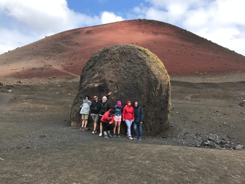 Wine and Volcan Private Tour - Tasting Volcanic Malvasia Wine in the La Geria Region