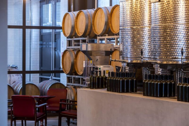 Wine Blind Tasting in Cantina Urbana Milan - Key Points