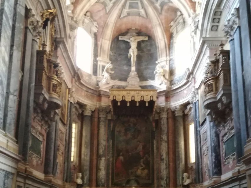 Wine , Roman Temple and Bone Chapel in Half-Day Private Tour - Giraldo Square and Cafes