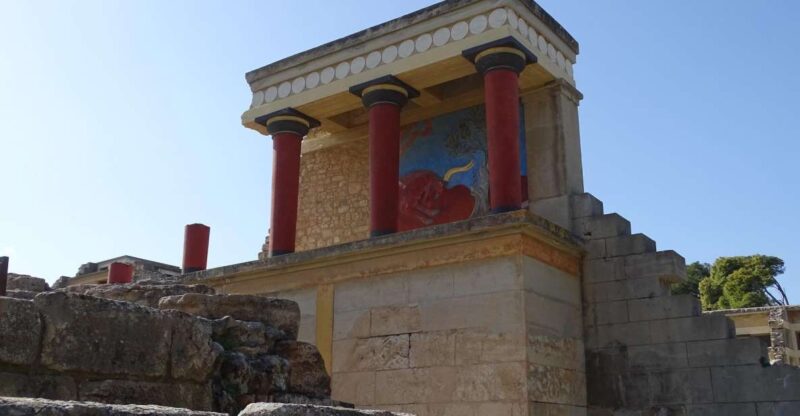 Wine Tasting and Knossos Palace - Private Tour in Heraklion - Key Points