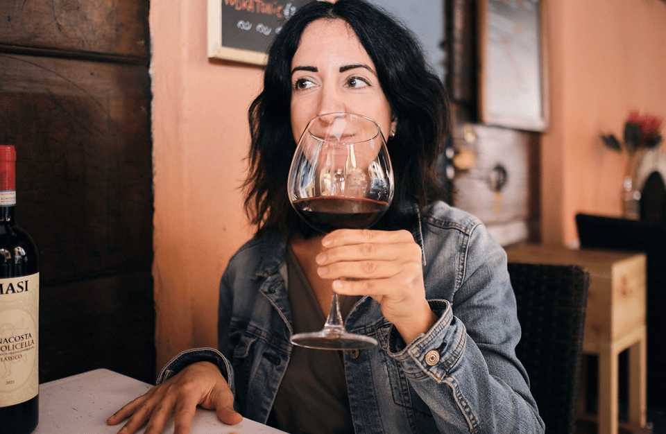 Wine Tasting Near the Aquarium of Genoa - Educational Component