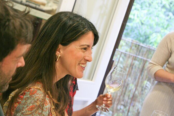 Wine tasting with a view of the Sagrada Familia - Key Points