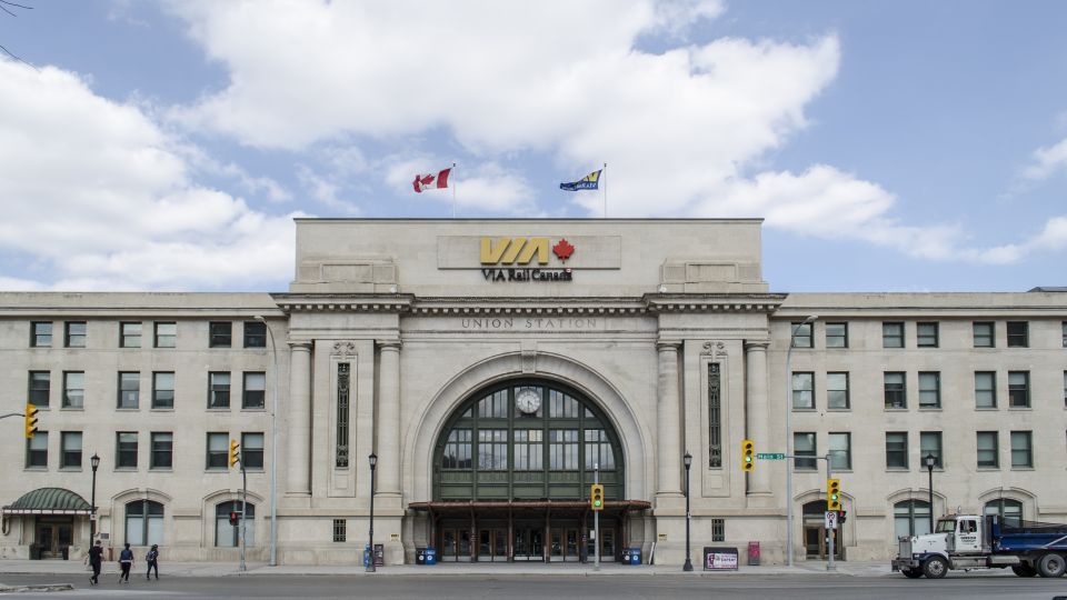 Winnipeg: Wealthy Beginnings Audio Walking Tour - Glines and Gilroy Houses