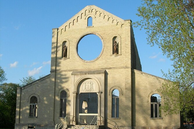 Winnipegs Most Haunted: a Smartphone Audio Ghost Tour - User Experience and Reviews