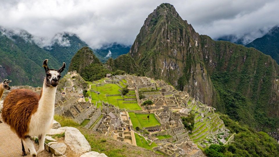 Wonderful Cusco in 4 Days +Humantay Lake + Machu Picchu - Transportation and Accommodations