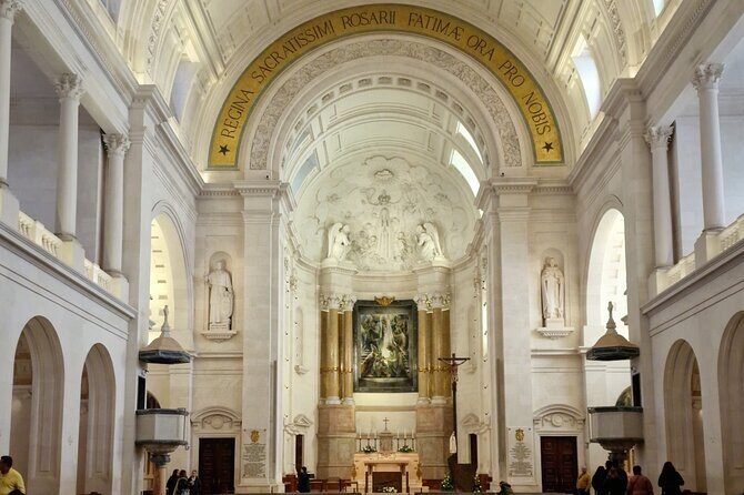 Wonderful Private Full Day Tour in Fátima, Nazaré, Óbidos - Who Will Enjoy This Tour?