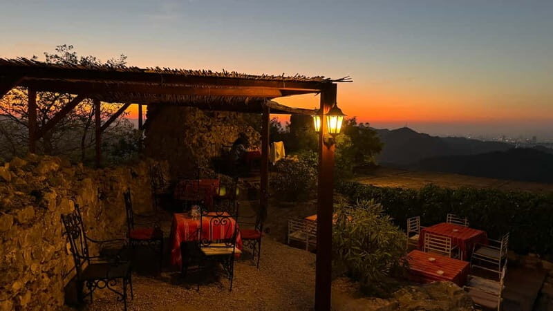 Wonderful Sunset and Dinner in the Castel Of Petrela - A Detailed Look at the Experience