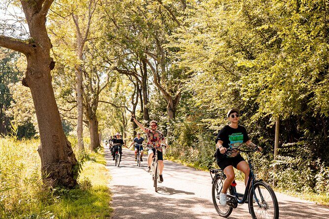 Wonderful Windmills of Zaanse Schans E Bike tour from Amsterdam - Who Will Love This Tour?