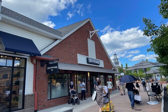 Woodbury Outlets Transfer with shopping from NYC | Kids 50% Off - Key Points