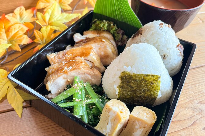 World Famous Dish Teriyaki Chicken Bento With Onigiri - Experience and Inclusions