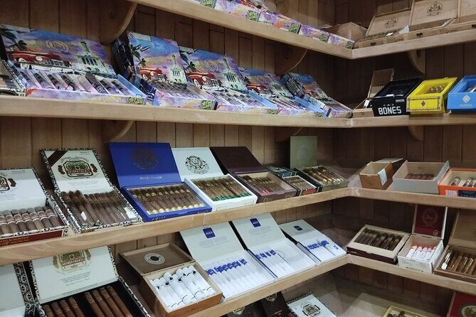 World Mart Souvenirs Store - Guided Tour - FAQ